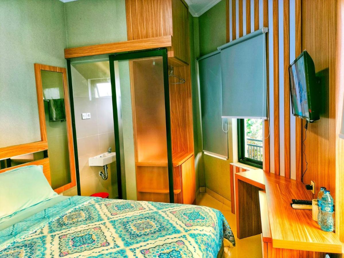 Cozy Residence Tomang Джакарта Экстерьер фото