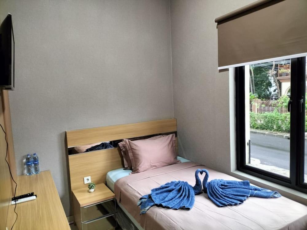 Cozy Residence Tomang Джакарта Экстерьер фото