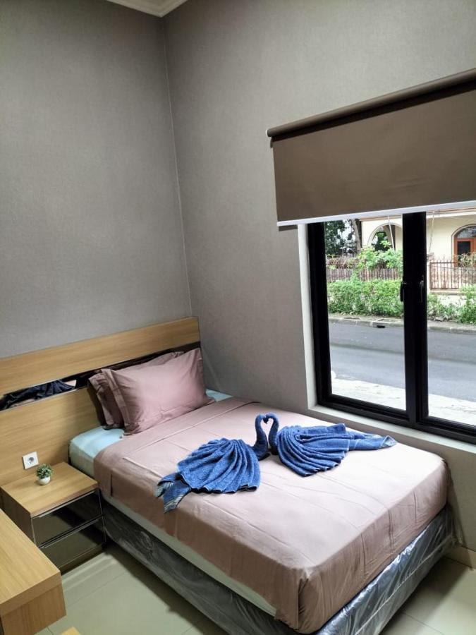 Cozy Residence Tomang Джакарта Экстерьер фото